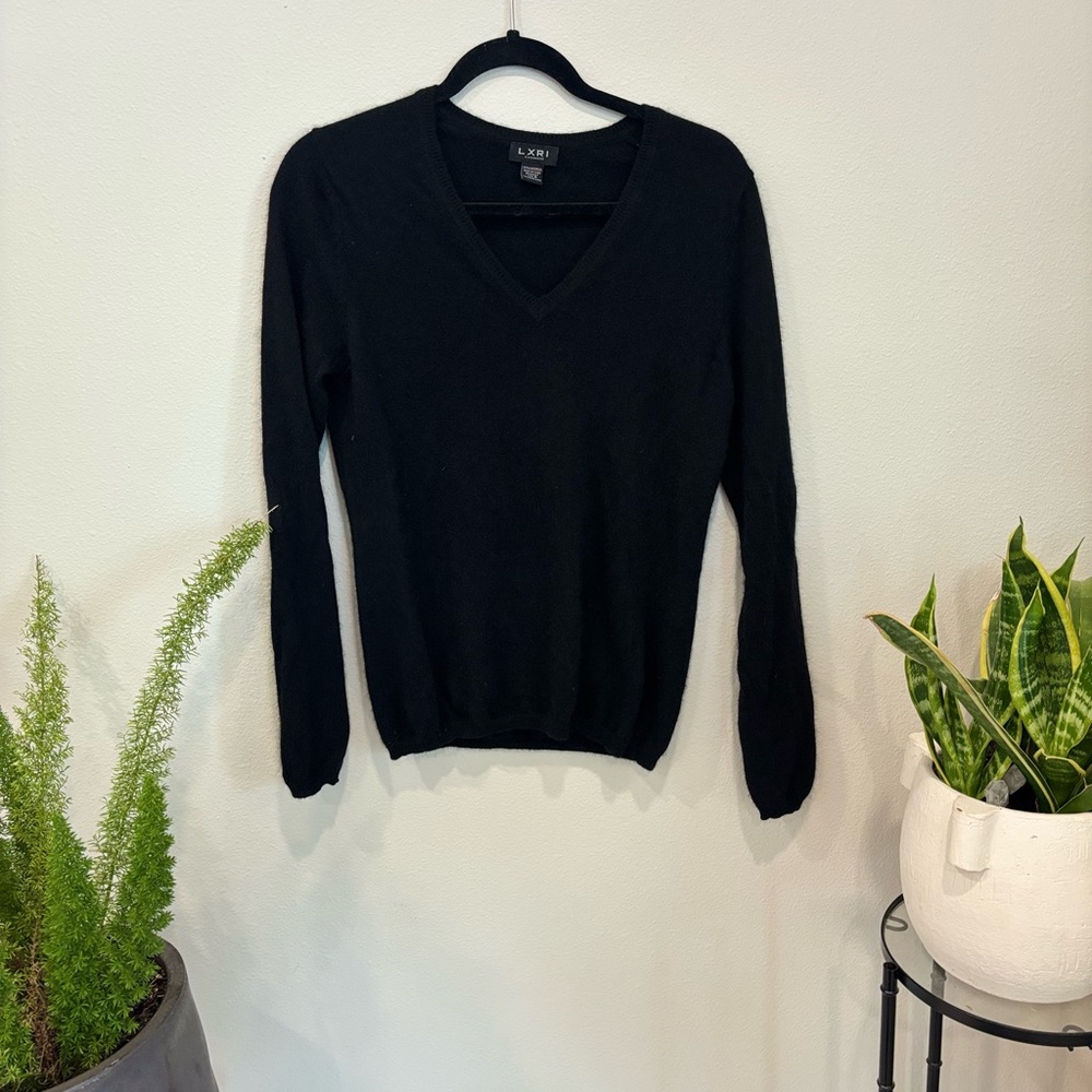 LXRI | Cashmere Black Sweater | Size Medium